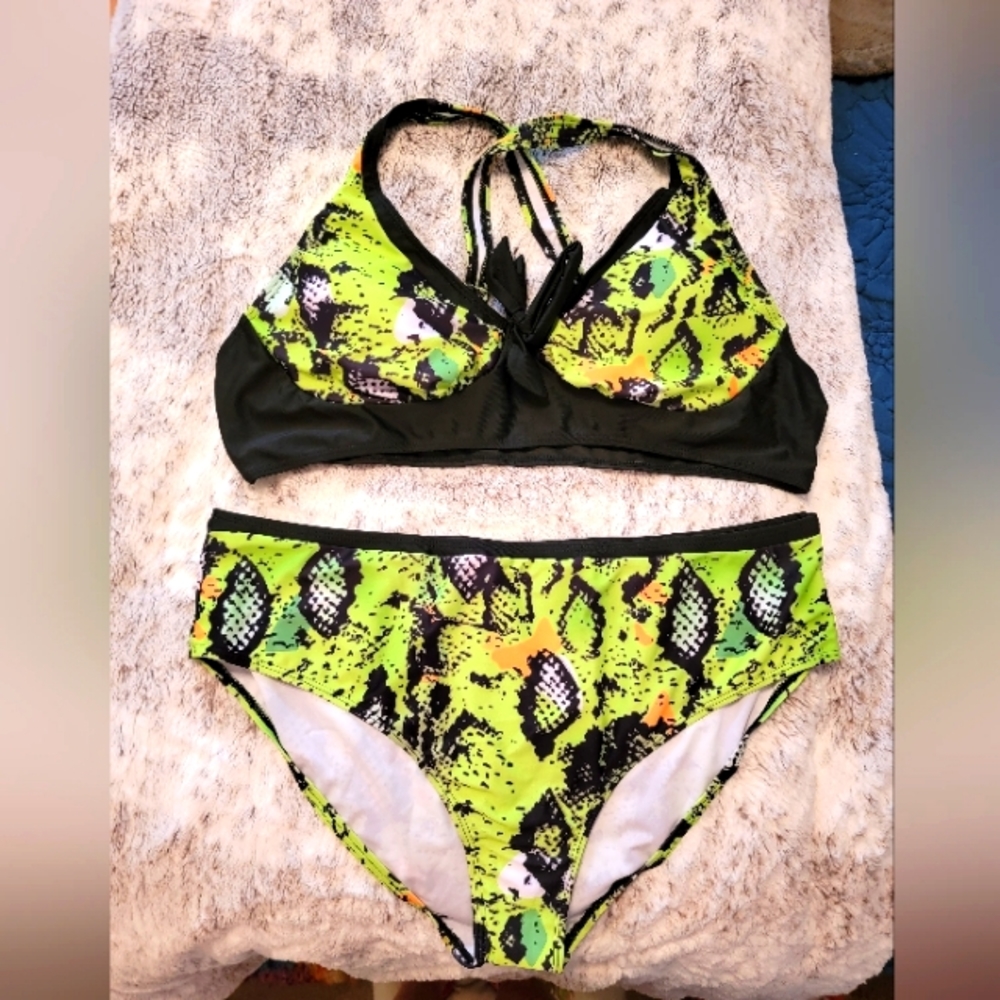 NWOT SWIMSUIT XXL